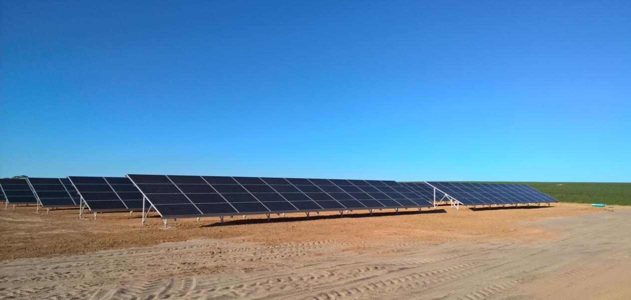 Úc đẩy nhanh quá trình năng lượng tái tạo: 1/4 mái nhà được lắp đặt các tấm pin mặt trời
